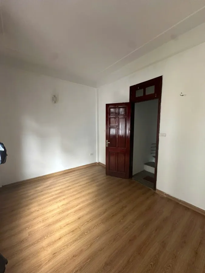 Bán Nhà Thịnh Quang. Đống Đa. DT 20m2. MT 4,2m. 5 Tầng. Giá 5,38 Tỷ. - Ảnh 2