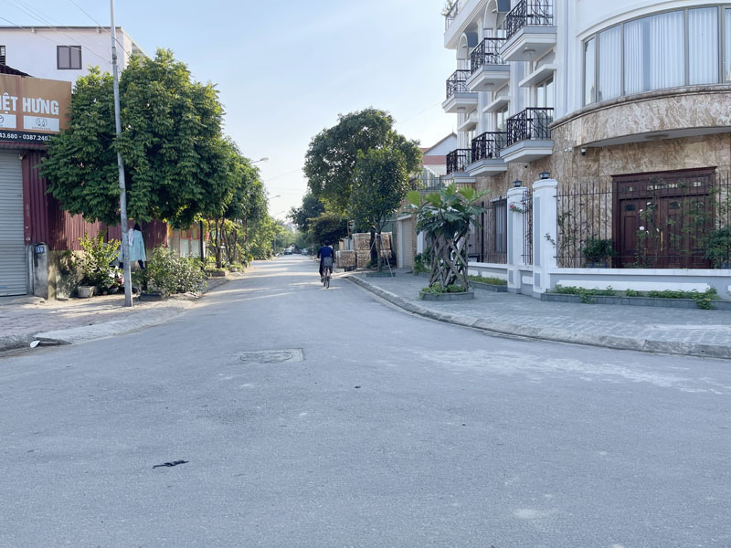 Chính chủ bán gấp 136m2 đất Khu Đô Thị 31ha, Trâu Quỳ. Trung tâm vùng lõi, bán kính 500m đầy đủ tiện - Ảnh 1