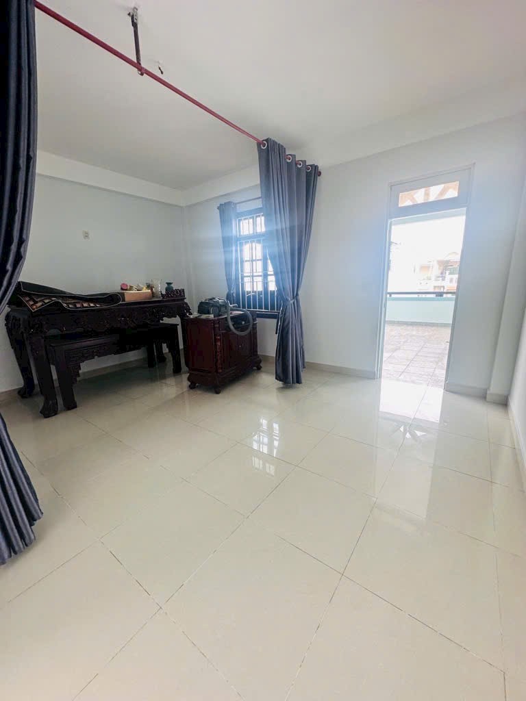NHÀ BÁN SIÊU HIẾM - 115M² - NGANG KHỦNG 5,5M - 4 TẦNG - HẺM 1 TRỤC 6M - GẦN CV & CHỢ HẠNH THÔNG QUANG TRUNG - CHỈ HƠN 12 TỶ - Ảnh 3