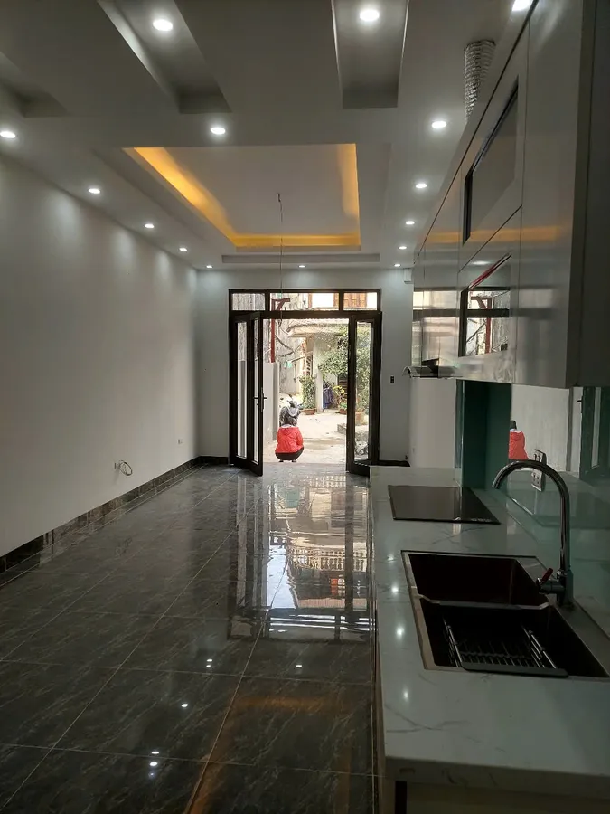 Bán Nhà  Hoàng Mai 34m2, 5 tầng. mặt tiền 3.5m. giá 6.9 tỷ Hoàng Mai Hà Nội - Ảnh 1