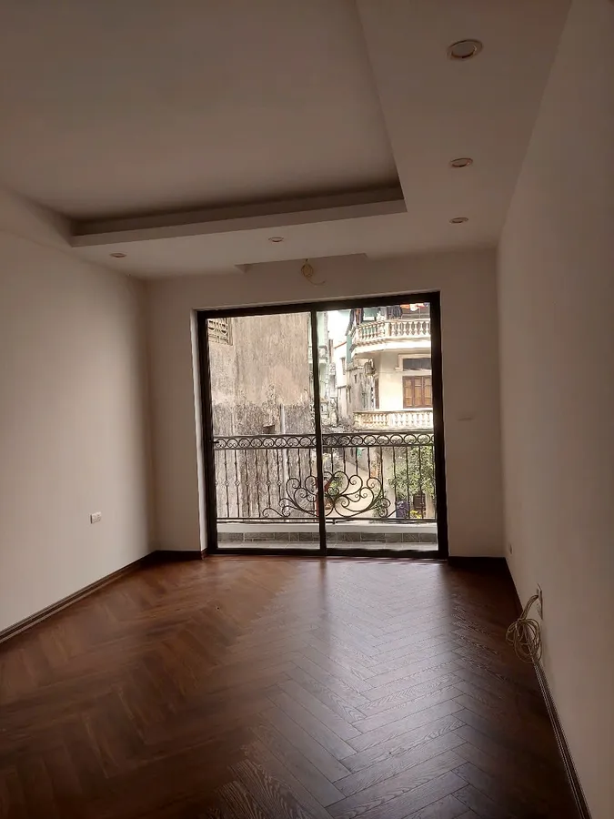 Bán Nhà  Hoàng Mai 34m2, 5 tầng. mặt tiền 3.5m. giá 6.9 tỷ Hoàng Mai Hà Nội - Ảnh 2