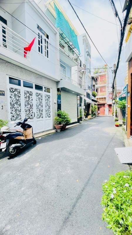 TÂN SỚN NHÌ - NHÀ 2 TẦNG MỚI ĐẸP - HẺM XE HƠI NGỦ NHÀ - 50M2 - GIÁ MỀM NHỈNH 7 - Ảnh 1