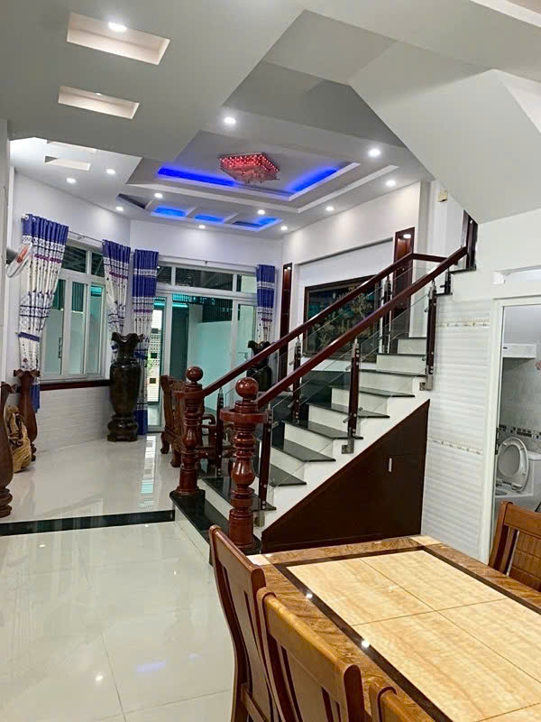 BÁN NHÀ GÒ VẤP LÔ GÓC NGANG 5M , XE HƠI ĐẬU TRONG SÂN NHÀ  ( HẺM 10M) - Ảnh 2