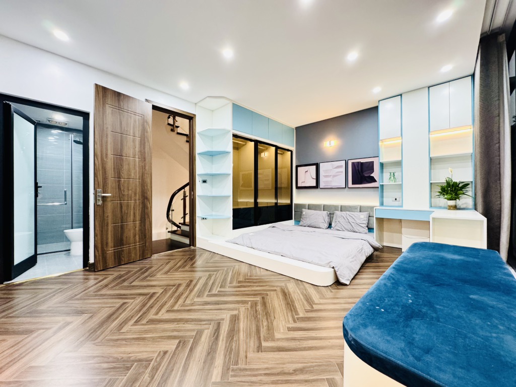 Lê Trọng Tấn 36m, Tàng long tụ thủy đại gia về ở, ô tô ở trong nhà - Ảnh 3