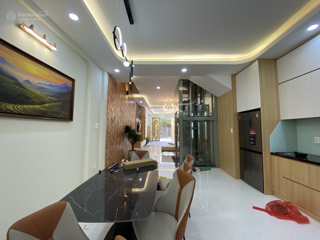 Nhà mới 90m2 - Có thang máy - Đủ nội thất - Giá 14.5 tỷ - Đường D4, Q7 - Ảnh 1
