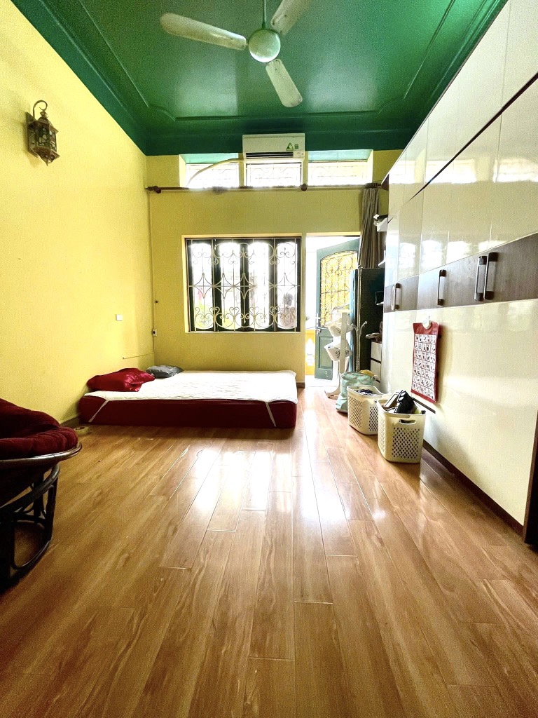 **BÁN NHÀ PHỐ KIM MÃ - GIÁ SIÊU HỜI, DIỆN TÍCH 55M2, 4 TẦNG, 4 PHÒNG NGỦ, VỊ TRÍ VÀNG!** - Ảnh chính