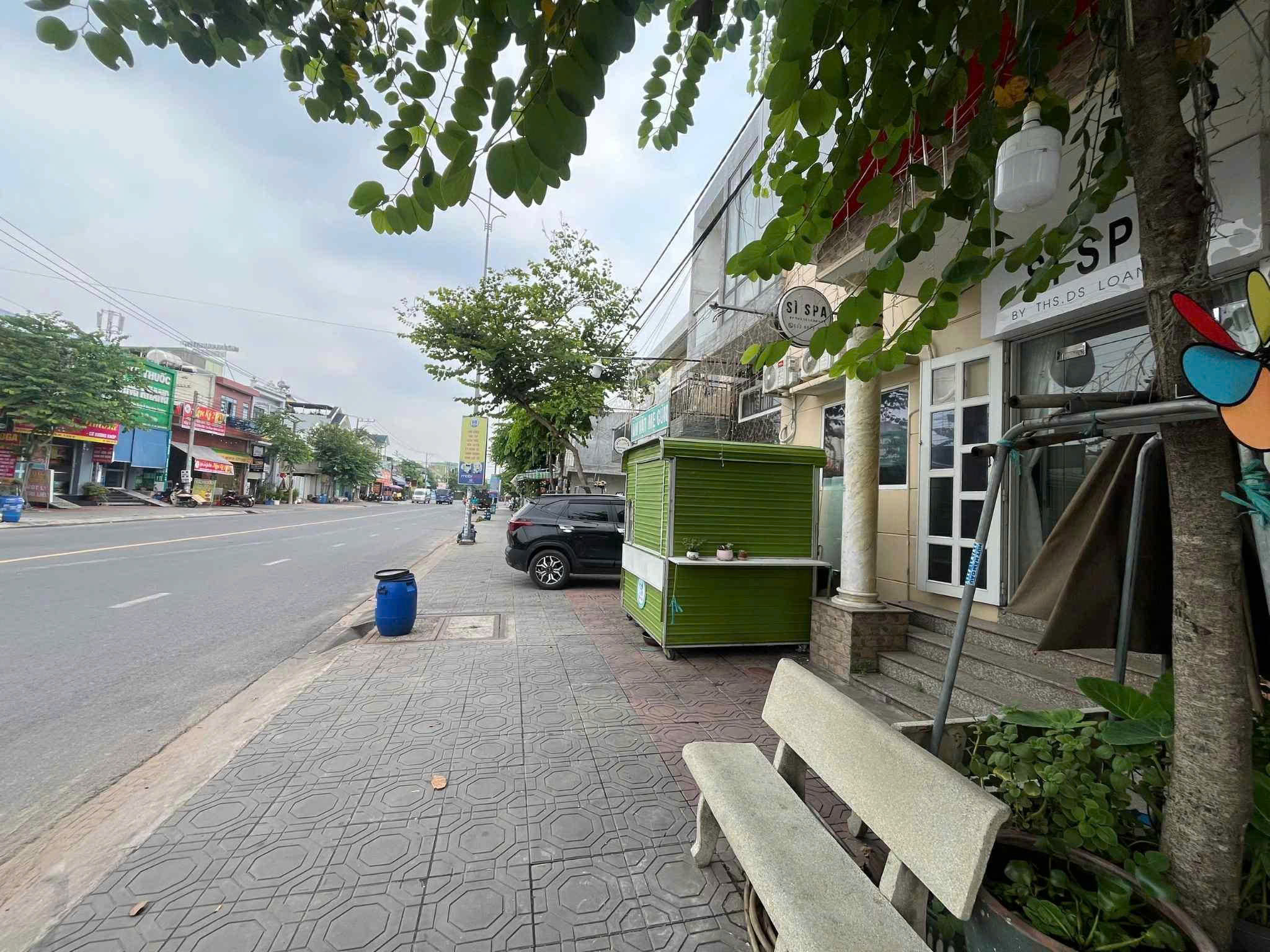 CHO THUÊ VỈA HÈ KINH DOANH ĐỒ ĂN, CÀ PHÊ CẢ NGÀY - MẶT TIỀN TRẦN HƯNG ĐẠO (ĐÔNG HOÀ, DĨ AN) - Ảnh 1