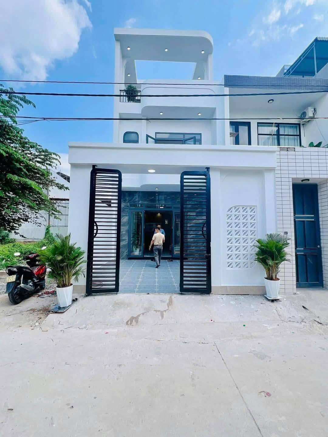 Cần Bán Gấp Nhà Bờ Kinh T14, Bình Chánh, 75m2, SHR, Giá chỉ 1,1T - Ảnh chính