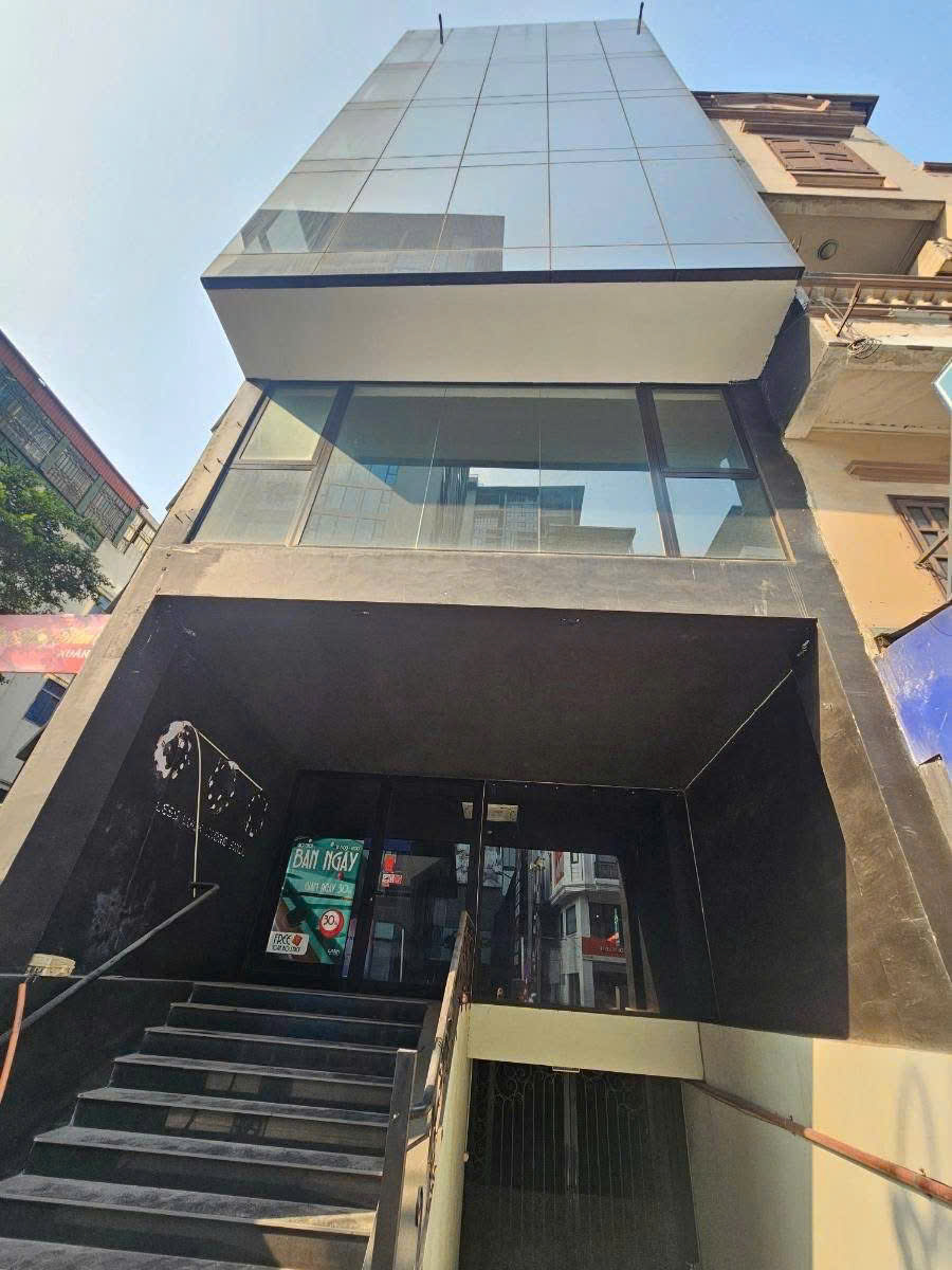 Mặt phố Thụy Khuê ,đối diện Sun Grand City,tòa nhà văn phòng 8T,thang máy,mặt tiền quyền lực,154m2, - Ảnh chính