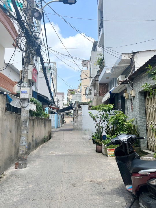 Nhà 4 tầng (DTSD: 595m2) hẻm 256 đường Phạm Văn Chí P4Q6. Giá: 12 tỷ TL - Ảnh 1