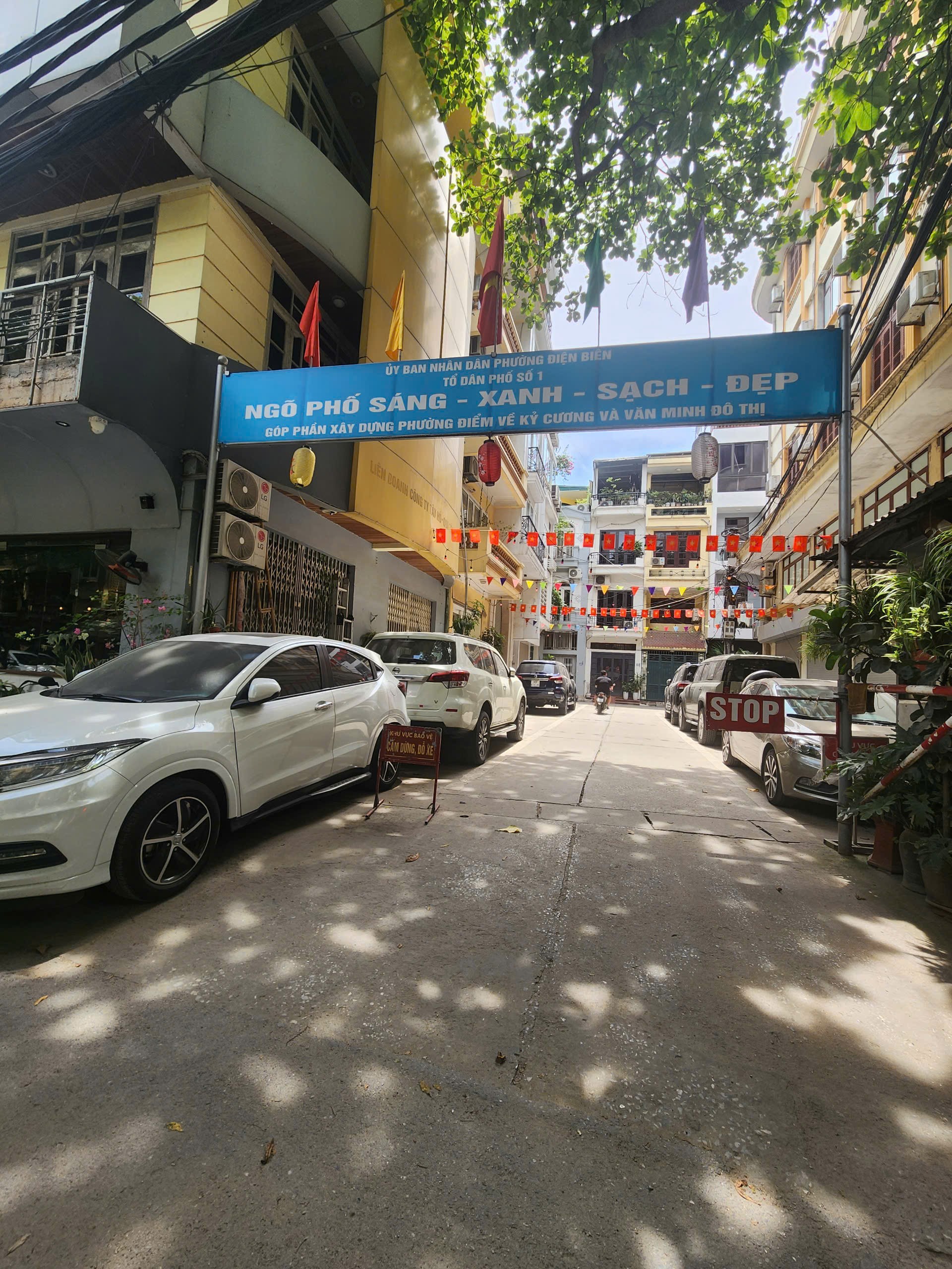 Bán nhà khu phân lô cán bộ, ô tô đỗ sân, bảo vệ ngày đêm, ở sướng yên tĩnh - Ảnh chính