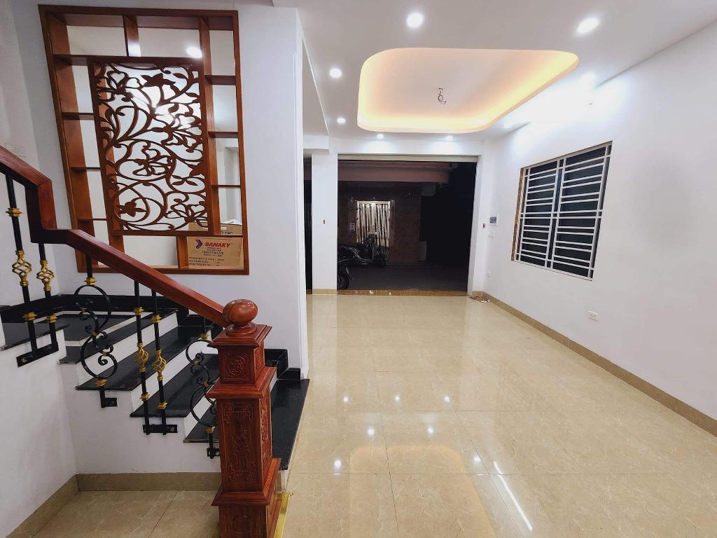 GIA ĐÌNH CẦN B.Á.N GẤP NHÀ HOÀNG VĂN THÁI, THANH XUÂN 40M2 x 5T x MT5,6 PHÂN LÔ, Ô TÔ - Ảnh 1