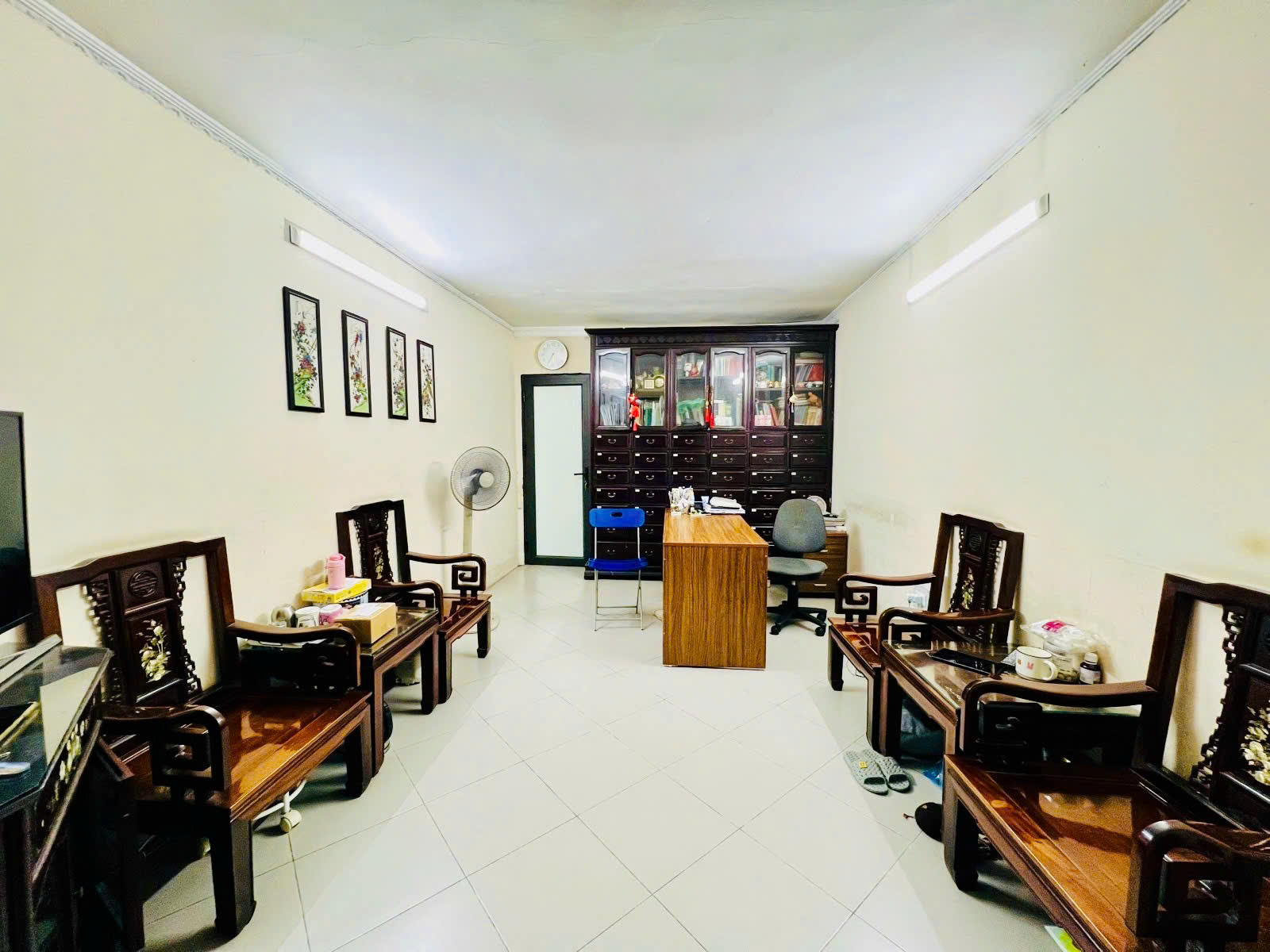 TẦNG 1 TT NGUYÊN HỒNG - THÀNH CÔNG – ĐƯỜNG PHÂN LÔ – Ô TÔ VÒNG QUANH – 70M2 – KINH DOANH ĐỈNH – 6 TỶ - Ảnh chính