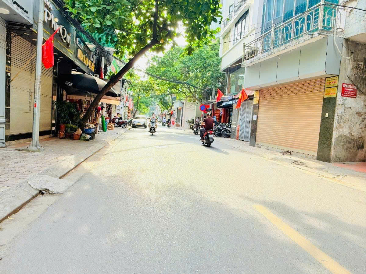 MẶT PHỐ NGUYỄN NGỌC NẠI - KINH DOANH ĐỈNH DT 45m2 4 tầng mặt tiền 3.9m Giá 20 tỷ - Ảnh 3