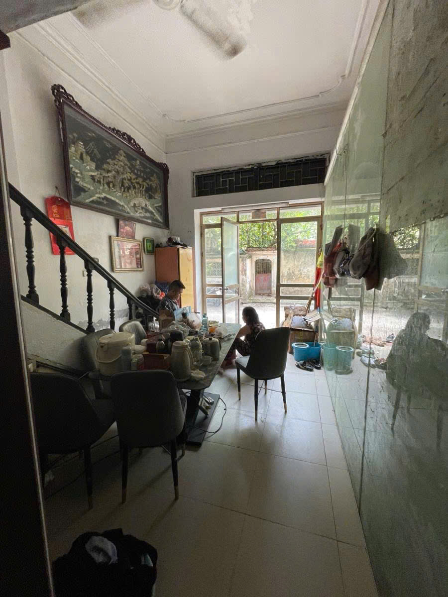 PHỐ NGUYỄN VĂN HUYÊN - Ô TÔ TRÁNH KINH DOANH - 40m2 4 tầng MT 6.2m Giá 16.2 tỷ - Ảnh chính
