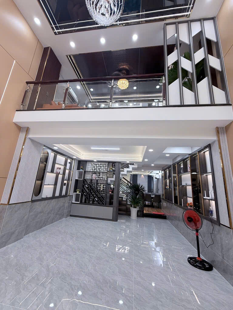 BÁN NHÀ PHỐ PHƯỜNG THẠNH XUÂN QUẬN 12 NHỈNH 6 TỶ- 4 TẦNG DT 100M2 (5x20) HXH 7M<br><br>☘️Diện tích ngang - Ảnh chính
