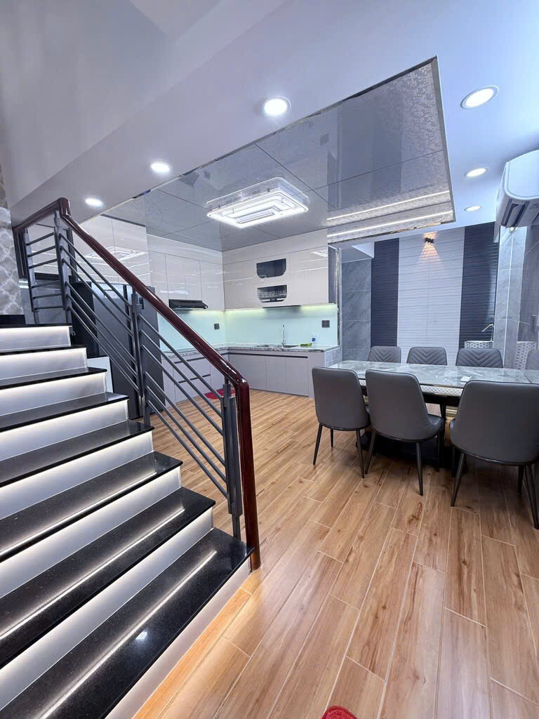 BÁN NHÀ PHỐ PHƯỜNG THẠNH XUÂN QUẬN 12 NHỈNH 6 TỶ- 4 TẦNG DT 100M2 (5x20) HXH 7M<br><br>☘️Diện tích ngang - Ảnh 1