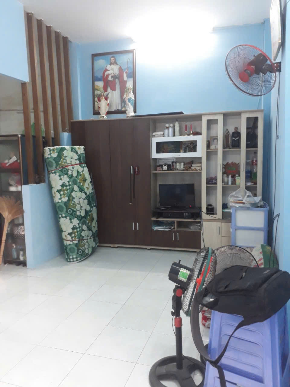 GẤP BÁN TRONG THÁNG GIẢM NGAY 300 TRIỆU CÒN 2.7 TỶ.<br><br>+ Sát mặt tiền Đường số 6, Dương Quảng Hàm - Ảnh 1