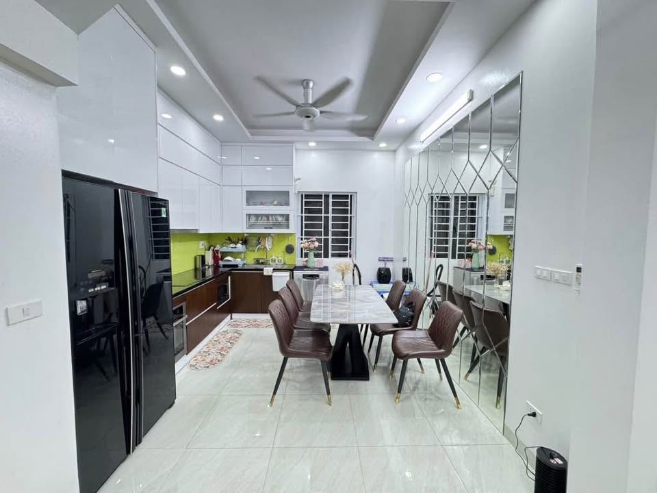 BÁN NHÀ 3 TẦNG, HẺM XE HƠI, NGAY NGÃ SÁU CỘNG HÒA -  QUẬN 10, 4.1x12m, GIÁ 10.9 TỶ - Ảnh 2
