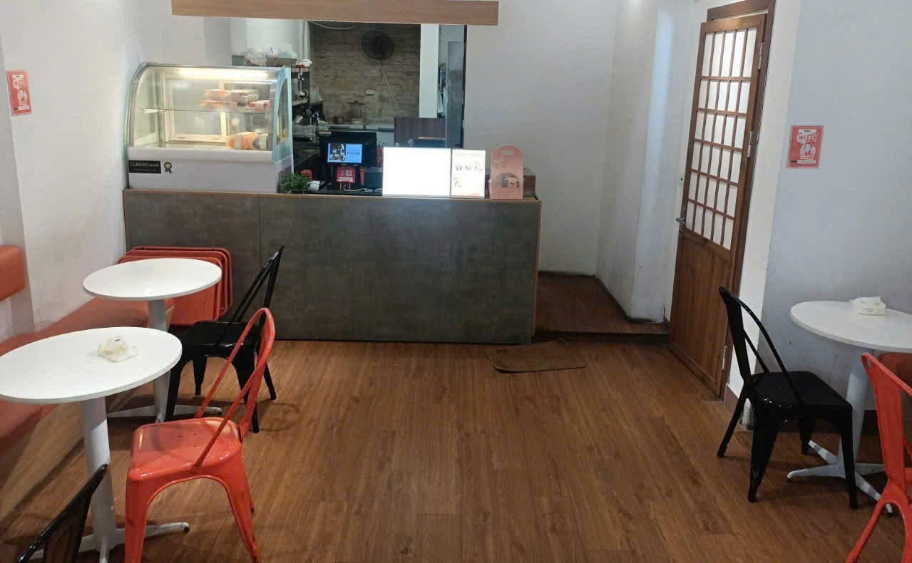 Cần sang nhượng quán trà sữa mới sửa chữa kinh doanh còn rất mới - Ảnh 1