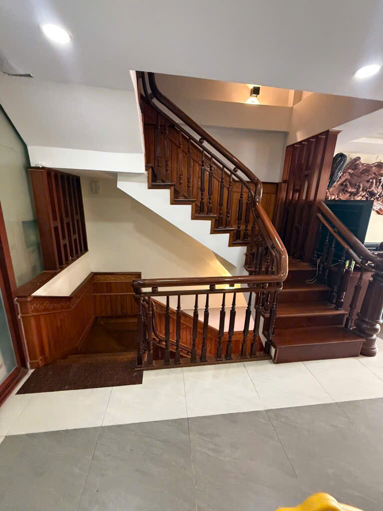 NHÀ 3 TẦNG NGAY NGÃ TƯ GA QUẬN 12 HƠN HƠN 6 TỶ- DT 90M2 (5x17) 4PN-HXT 8M- HƯỚNG ĐB <br><br>◾️Diện tích - Ảnh 2
