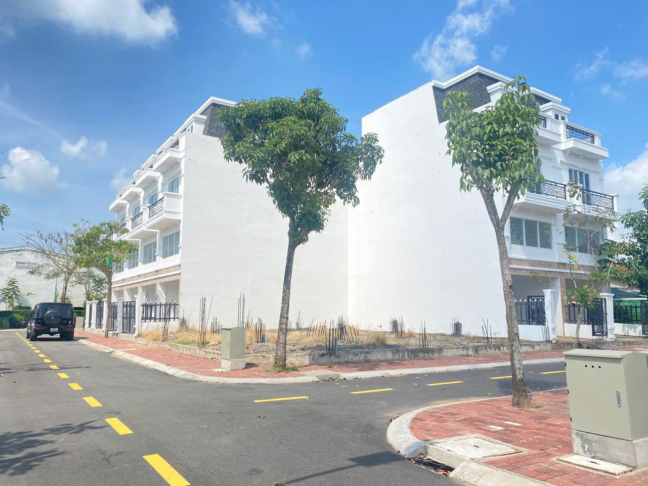 BÁN ĐẤT TÂN AN, LONG AN GIÁ 1 TỶ, 90M2, KHU DC ĐÔNG ĐÚC, TIỆN ÍCH ĐẦY ĐỦ - Ảnh chính
