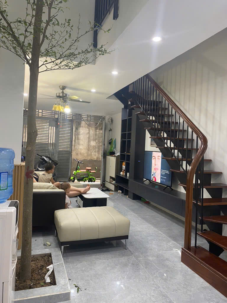 NHÀ ĐẸP NGÕ 95 CHÙA BỘC KHU PHÂN LÔ CÁN BỘ ĐH THỦY LỢI, NHÀ MỚI, Ở NGAY, GIÁ 8.5 TỶ. - Ảnh chính