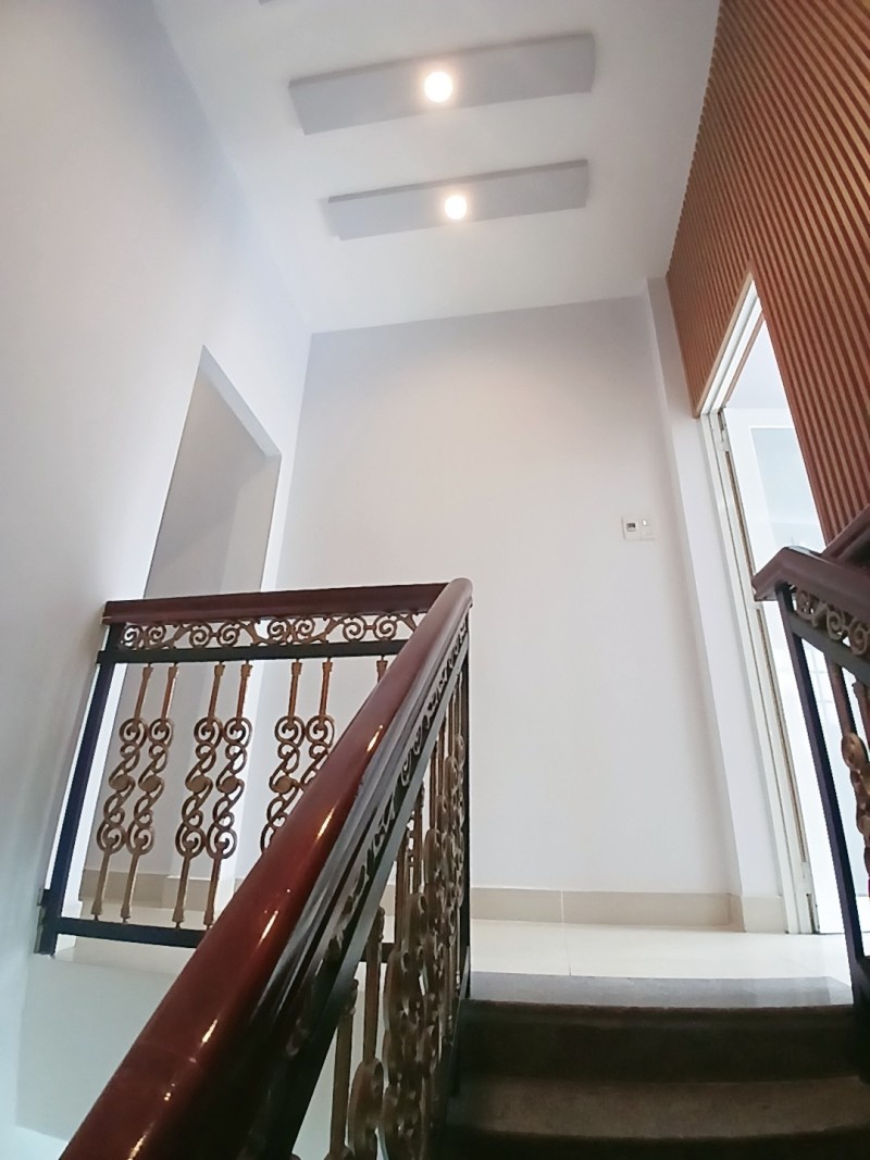 Bán nhà 97m2, 2 tầng, 3PN, Q.9, 6.9 tỷ, sổ hồng - Ảnh 2