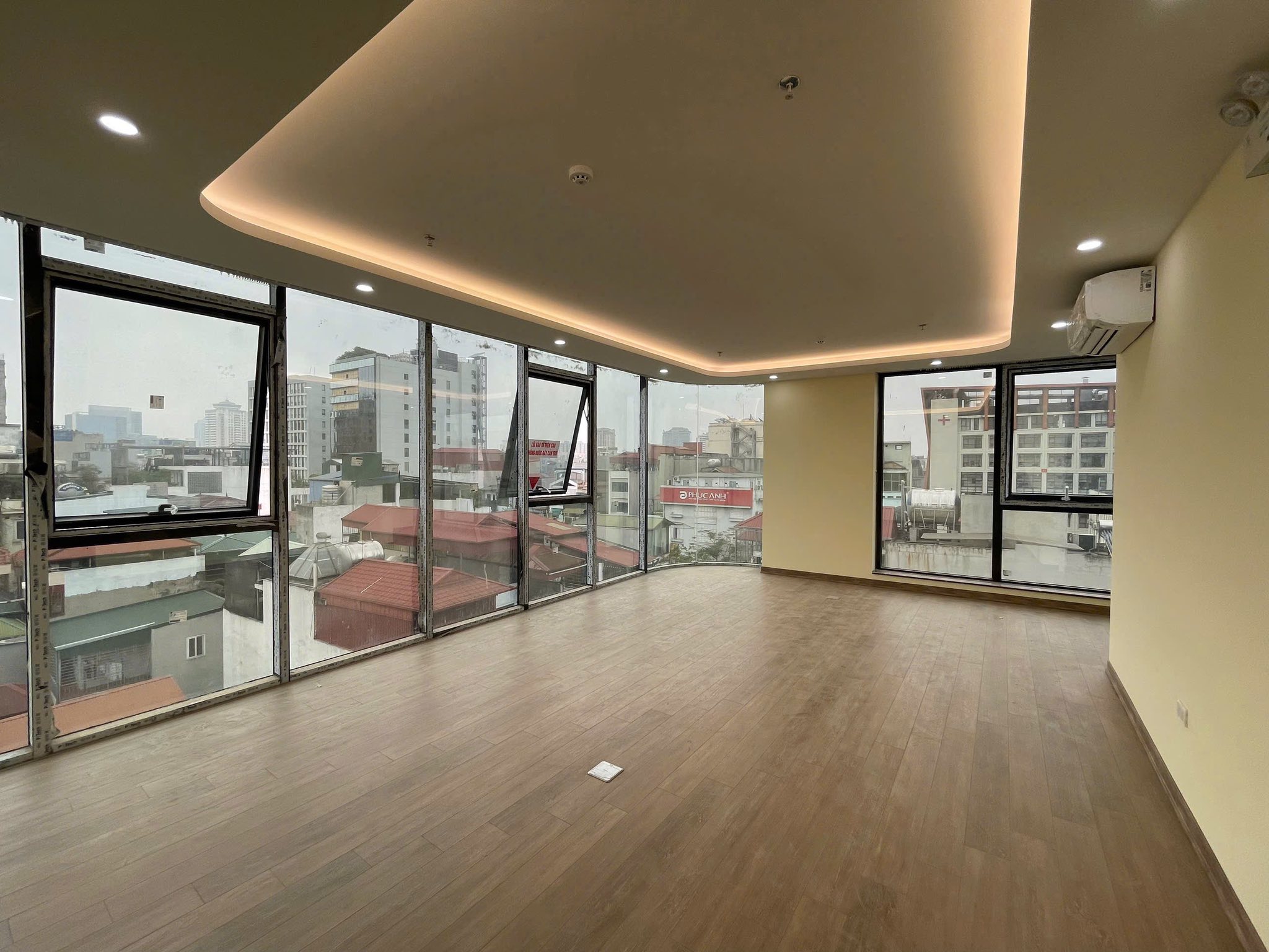 Bán nhà Thái Hà, 267m2, 8 tầng 1 hầm thang máy, mặt tiền 8.1m, 144 tỷ, kinh doanh đỉnh - Ảnh 1