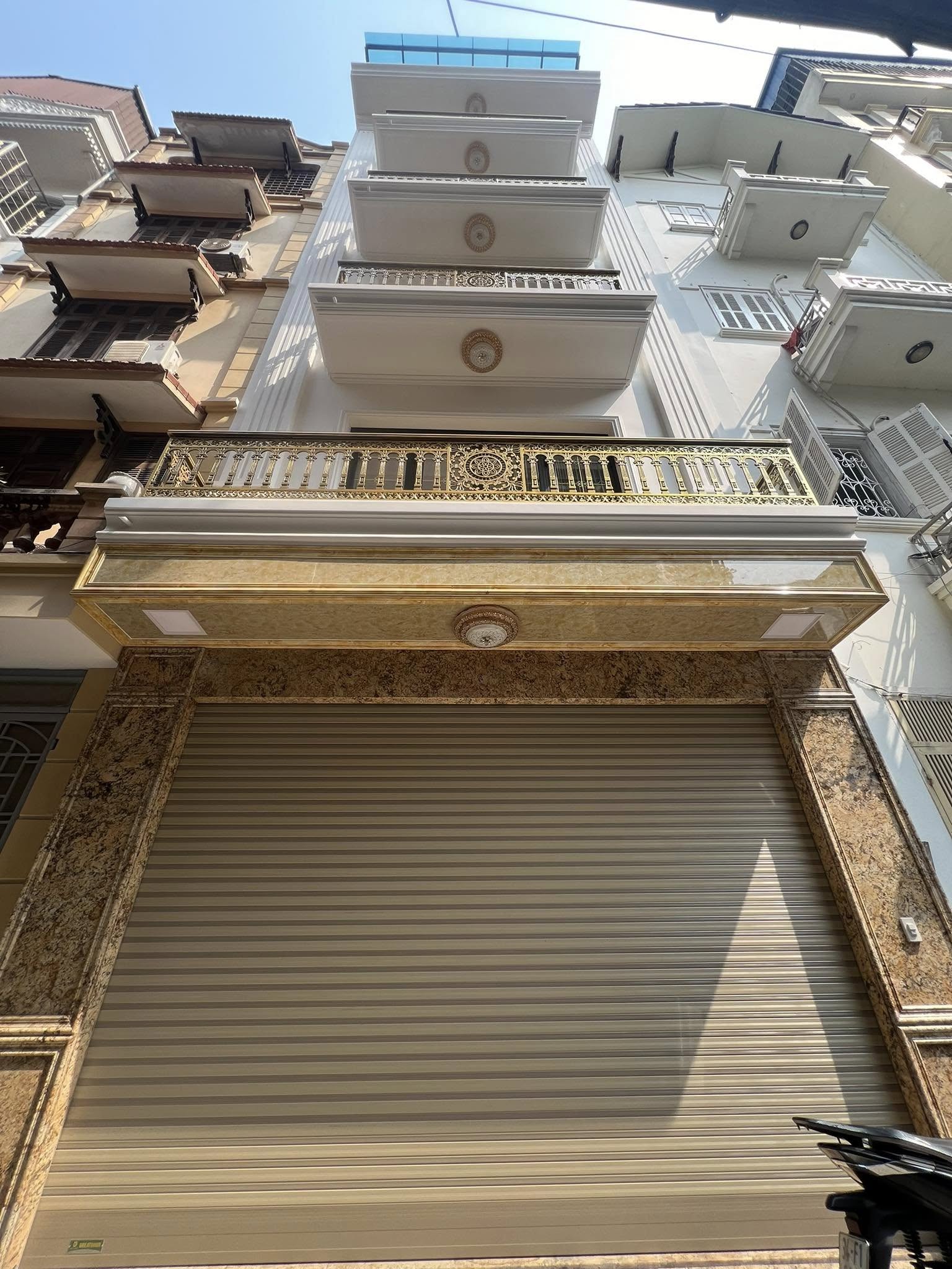 NHÀ ĐẸP PHỐ ĐÔNG QUAN CẦU GIẤY - LUXURY - THANG MÁY -SĐCC - LH:EM PHÚ - CALL: 0969577586 - Ảnh chính