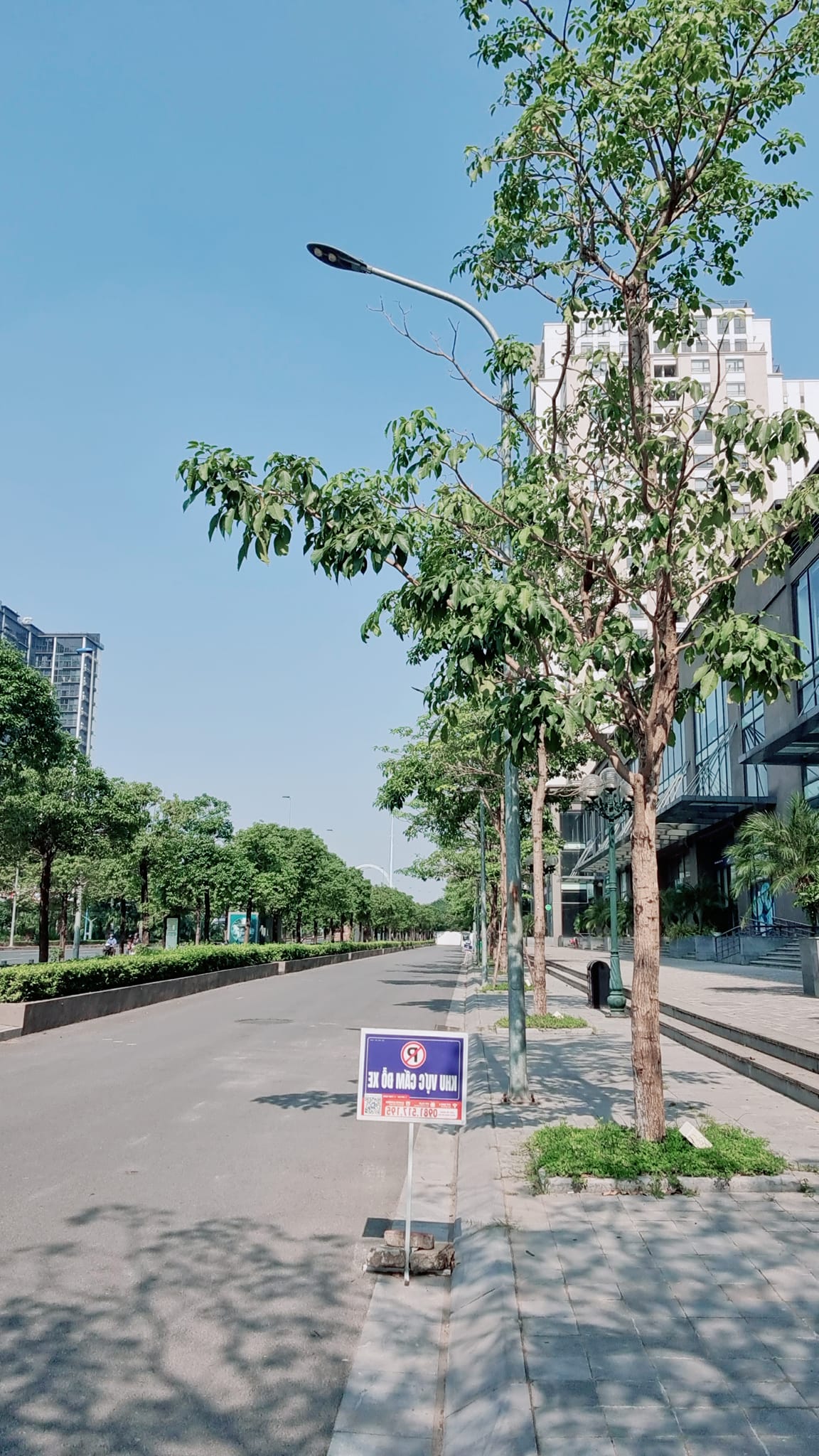 MỞ ĐƯỜNG SANG LOTTE MALL - BÁN SHOP UDIC WESTLAKE ĐỐI DIỆN. DT 304m2 - GIÁ 35 TỶ - Ảnh 1
