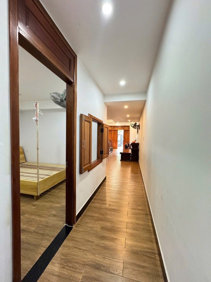 SIÊU PHẨM SIÊU RẺ! Nhà mới 3 tầng mặt tiền Lỗ Giáng, Hòa Xuân, dt 123m2, chỉ 5.2 tỷ - Ảnh 1