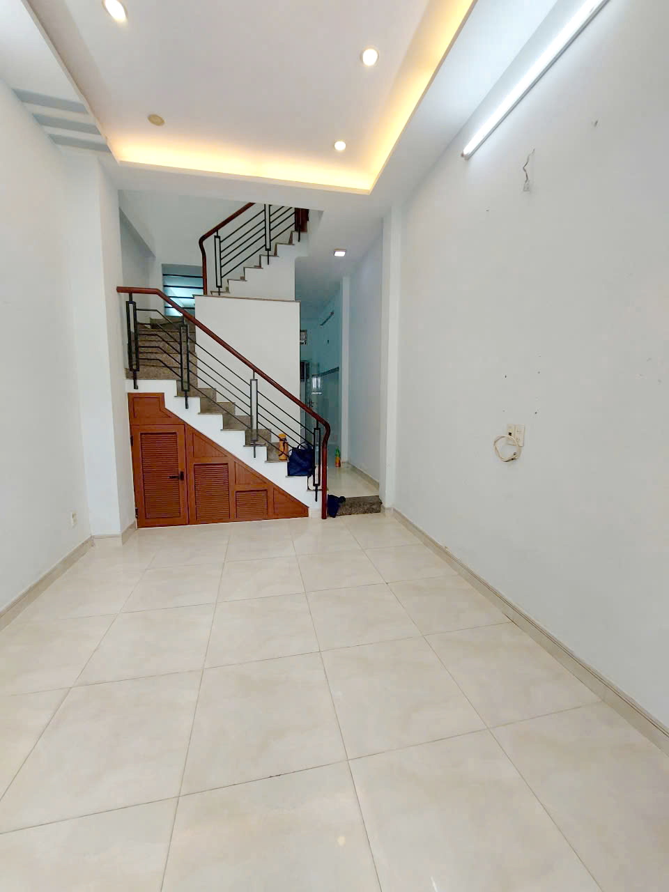 Nhà mới 2 tầng đường nội bộ 6m Phạm Văn Chí P7Q6. Giá 4.5 tỷ - Ảnh chính