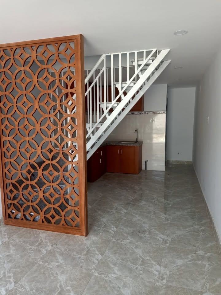 Bán nhà gần chợ bình chánh giá rẻ 600 triệu không phát sinh thêm - Ảnh 2