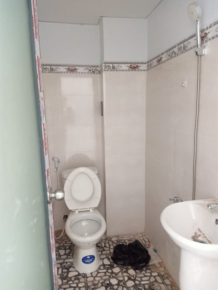 Bán nhà gần chợ bình chánh giá rẻ 600 triệu không phát sinh thêm - Ảnh chính