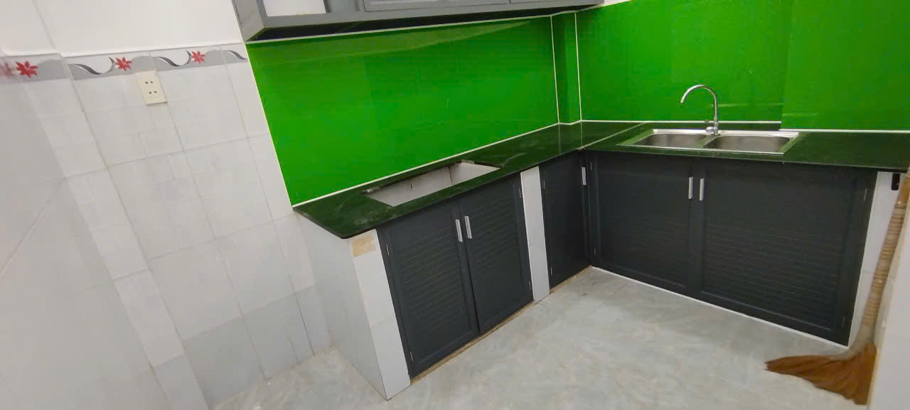 Nhà 4 tầng mới vào ở liền hẻm 157 Dương Bá Trạc P1 Q8 - Ảnh 2