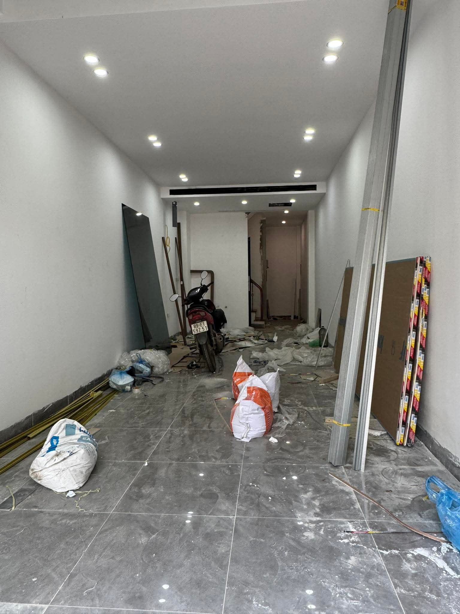 BÁN NHÀ ĐẶNG TIẾN ĐÔNG, THANG MÁY, NGÕ THÔNG, Ô TÔ TRÁNH, KINH DOANH, 40M2, 7 TẦNG, 13 Tỷ - Ảnh chính