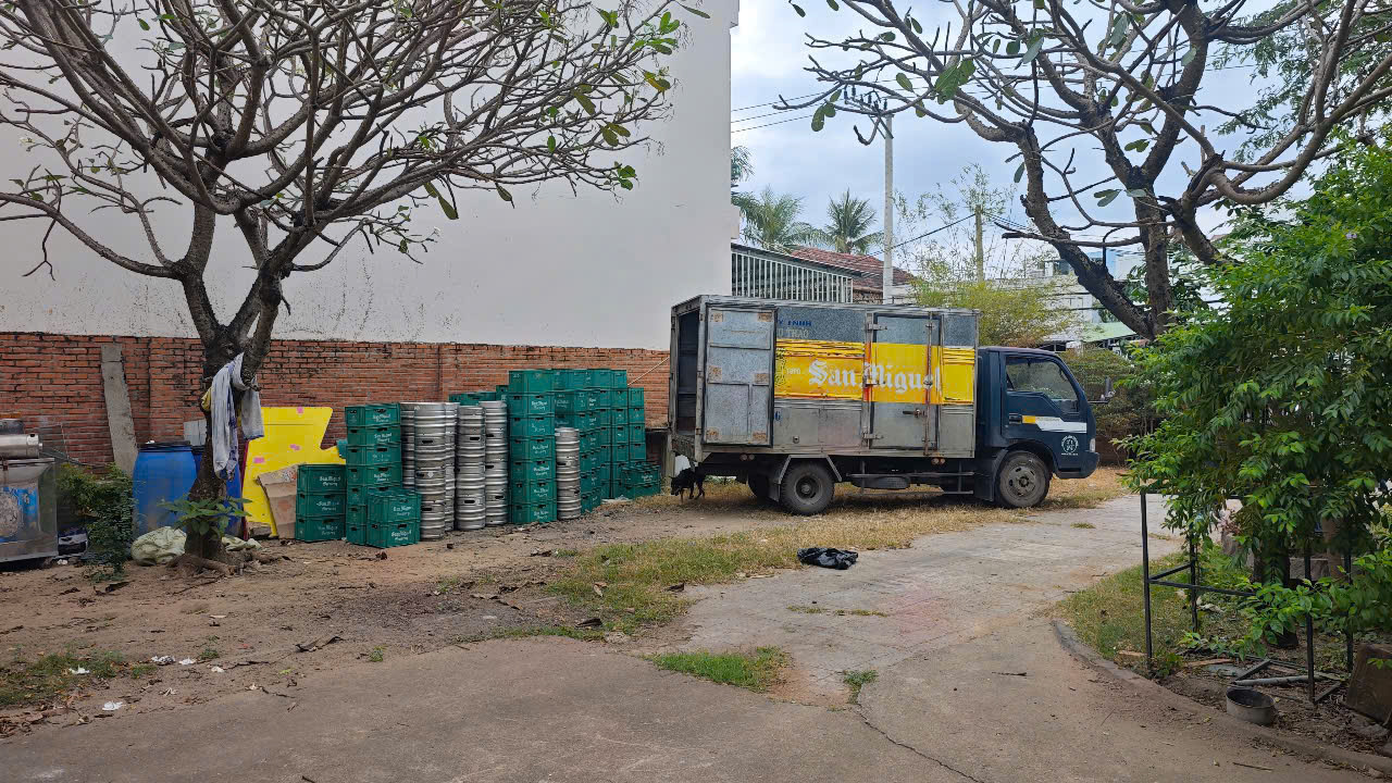 BÁN LÔ ĐẤT DIỆN TÍCH LỚN, NGANG 16m MẶT TIỀN ĐƯỜNG PHÚ XƯƠNG VĨNH HẢI OTO NÉ NHAU THOẢI MÁI, CÁCH - Ảnh chính