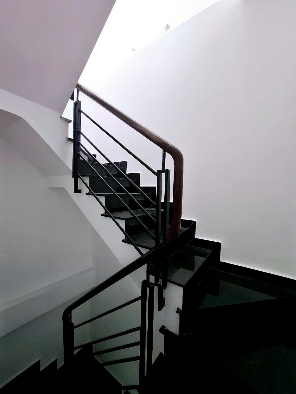 BÌNH TIÊN - Q6 - HẺM XE HƠI - 40M2 - 4 TẦNG BTCT 2PN 2WC - CHỈ 4.7 TỶ - Ảnh 2