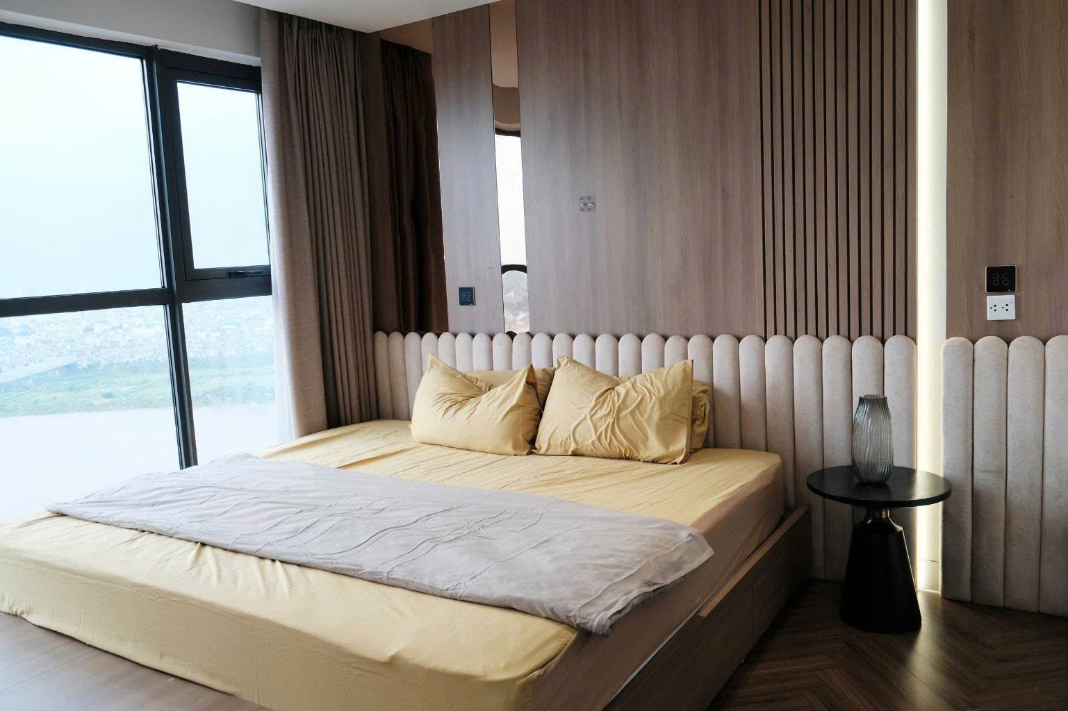TÔN VINH VỊ THẾ, ĐẲNG CẤP THƯỢNG LƯU, CĂN HỘ PENTHOUSE CHUNG CƯ MIPEC RIVERSIDE 230M. - Ảnh 1