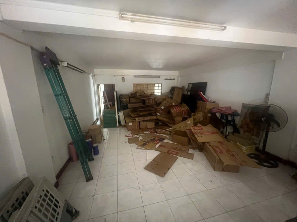 Bán nhà mặt tiền Quận 5 An Dương Vương giá 12 tỷ nhỉnh - Ảnh 1