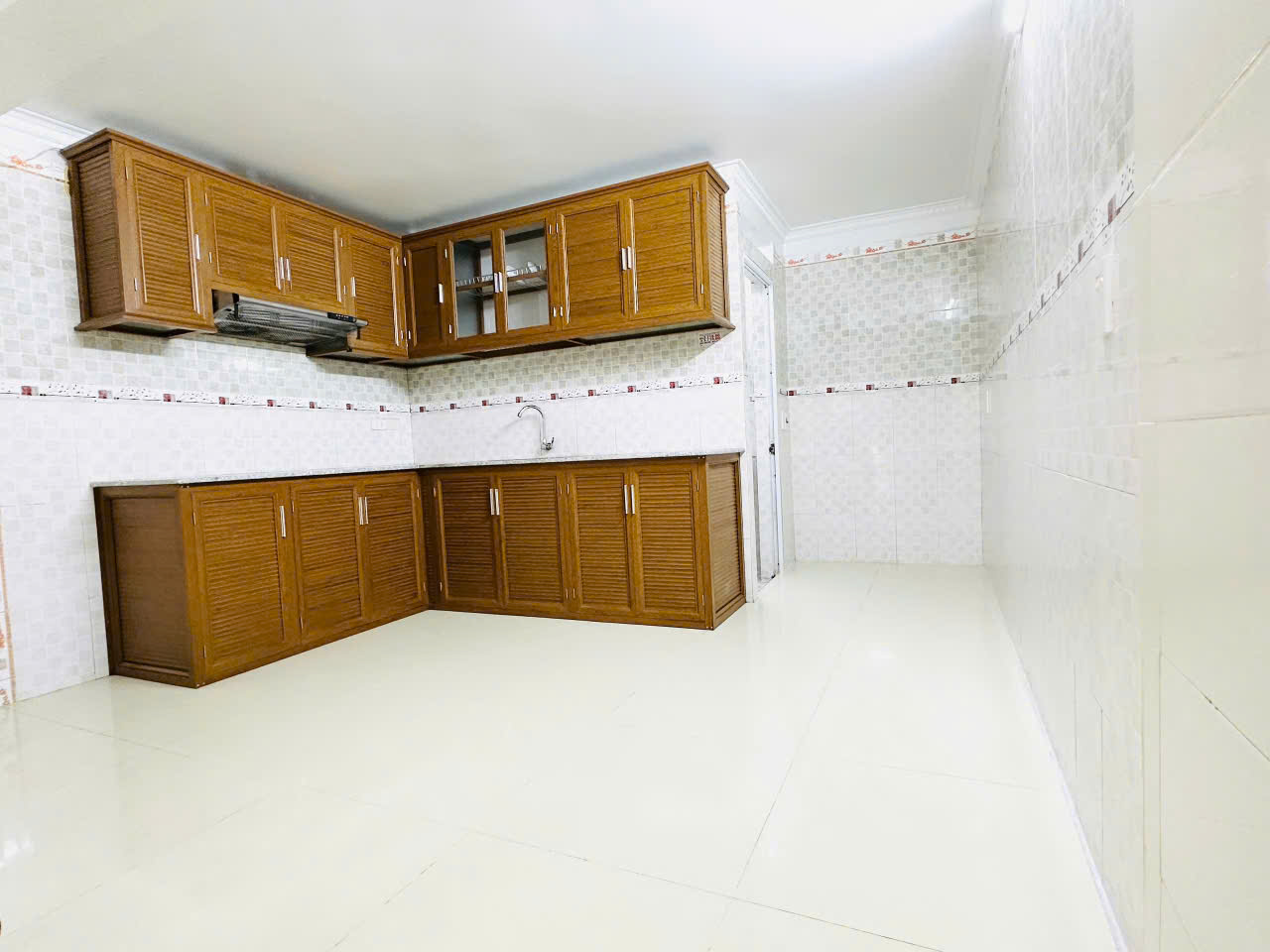 Nhà mặt ngõ thẳng tắp 630 Thiên Lôi, 35m 3 tầng, lô góc, Giá 2.65 tỉ - Ảnh 4