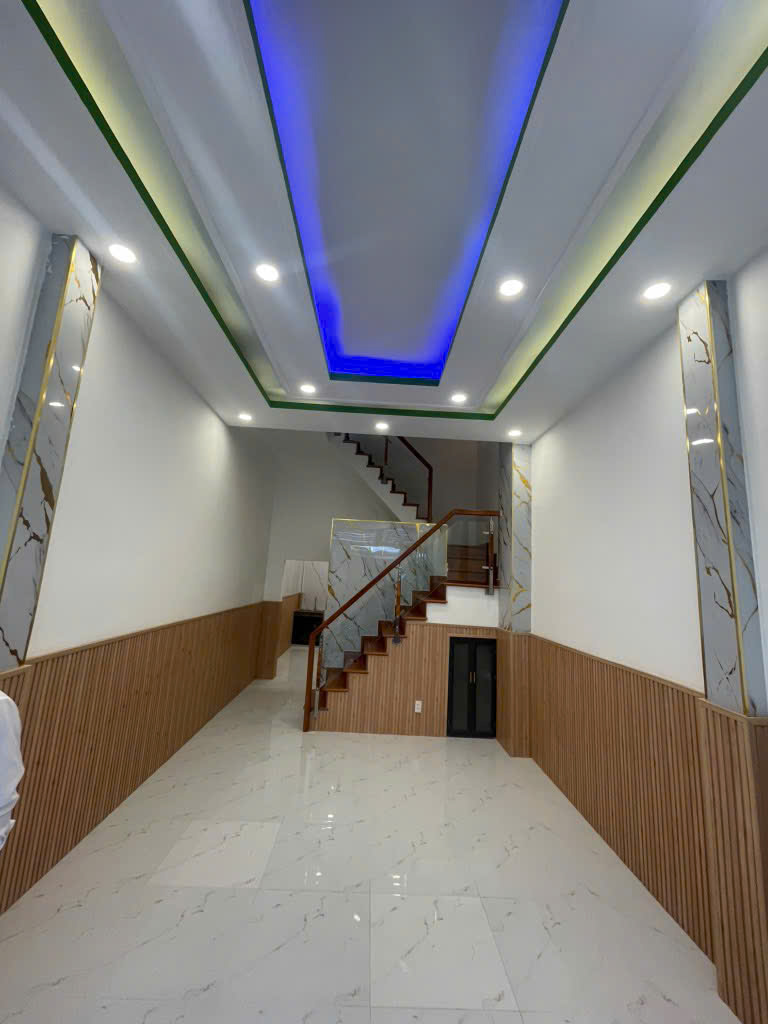BÁN NHÀ MỚI GẦN MT CAO LỖ, QUẬN 8 - 2 TẦNG - ĐƯỜNG 3M - CHỈ 5.3 TỶ - VUÔNG VỨC, HOÀN CÔNG ĐỦ - Ảnh 2
