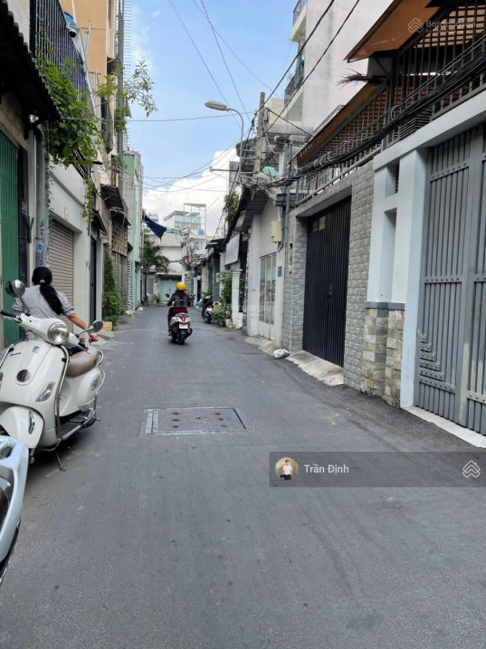 Bán nhà khu cư xá công an tại Bùi Đình Túy - thông số chuẩn đẹp - hẻm xe hơi quay đầu - Ảnh 1