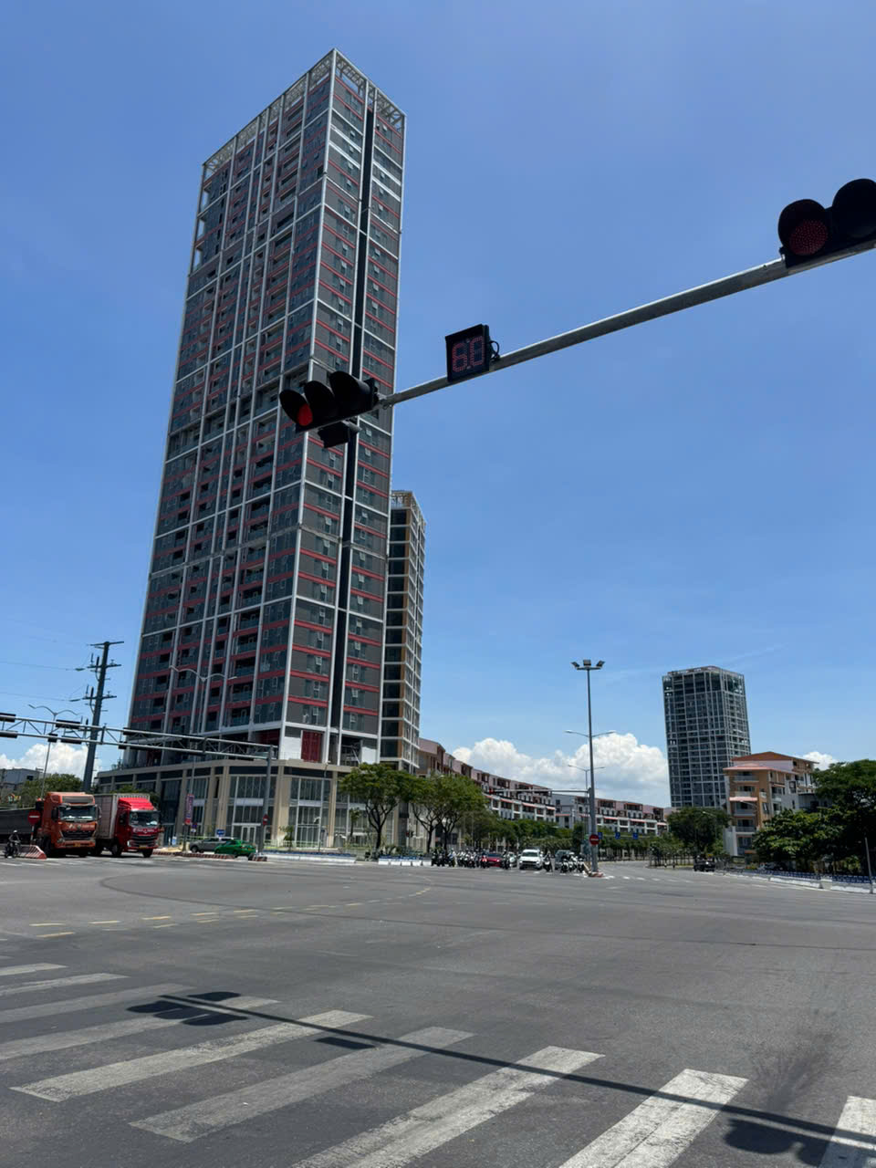 + nhà C4 kinh doanh, Biển Nguyễn Tất Thành, đang cho thuê, đối diện dự án khu thương mại tự do lấn - Ảnh 2