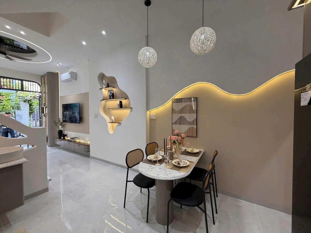 --Bán nhà hẻm 202 Phạm Văn Hai, phường 5, Tân Bình (4*15) 3 tầng - Ảnh 1