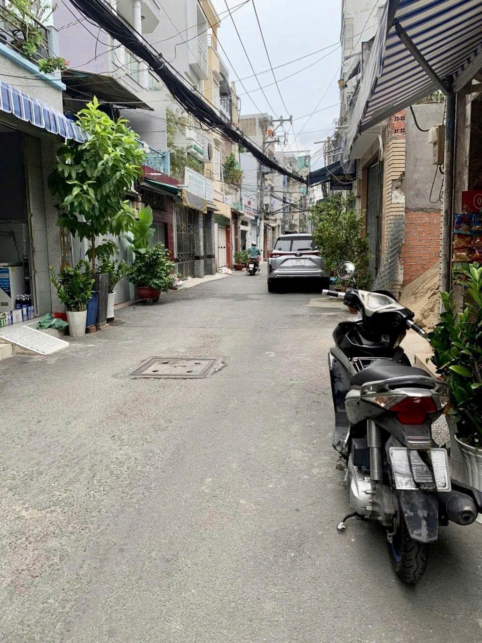 **Bán nhà mặt tiền 4 tầng Nguyễn Thanh Tuyền** phường 2 Tân Bình (4x17) - Ảnh 3