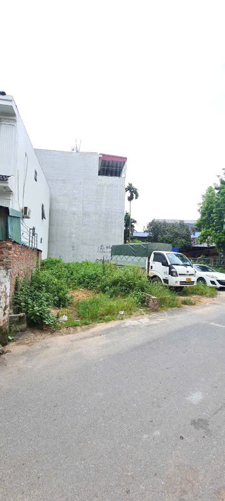ĐẦU TƯ, MẶT PHỐ, Ô TÔ TẢI TRÁNH - Ảnh chính