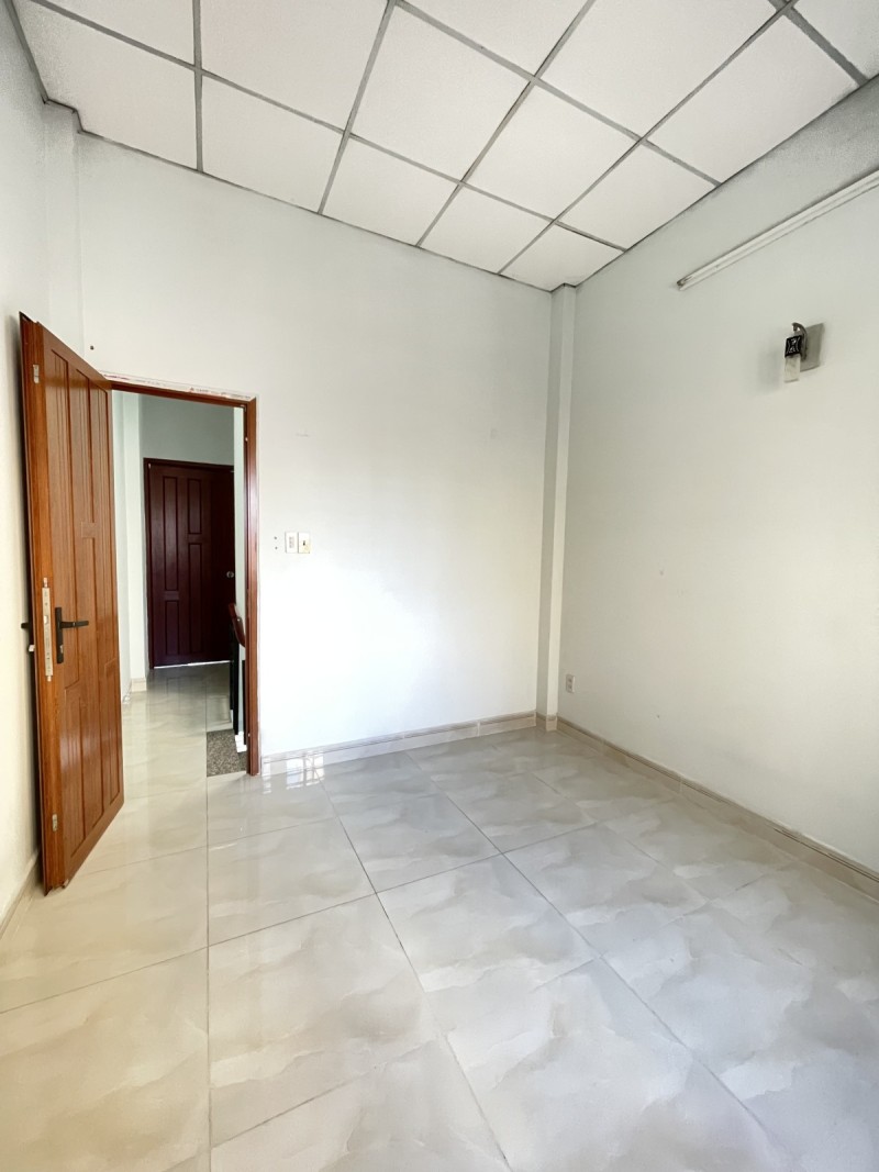 PHẠM VĂN CHÍ - Q6 - HẺM XE HƠI - 33M2 - 2 TẦNG 2PN 2WC - CHỈ 4.5 TỶ - Ảnh 3