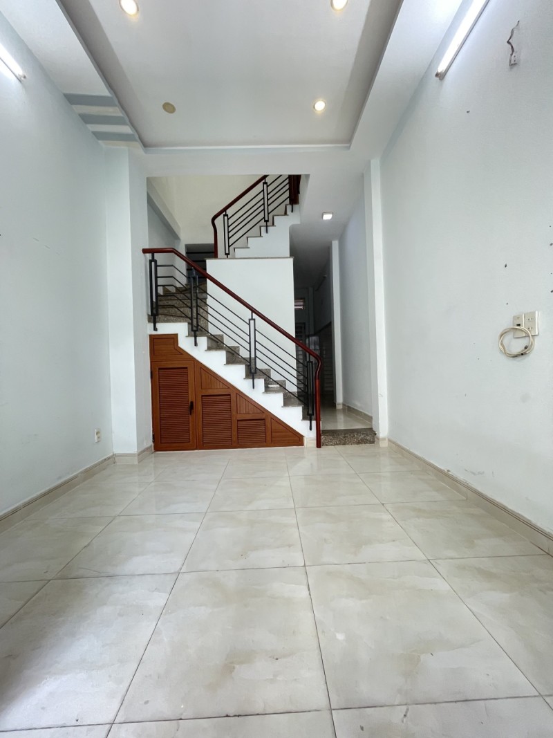 PHẠM VĂN CHÍ - Q6 - HẺM XE HƠI - 33M2 - 2 TẦNG 2PN 2WC - CHỈ 4.5 TỶ - Ảnh 1